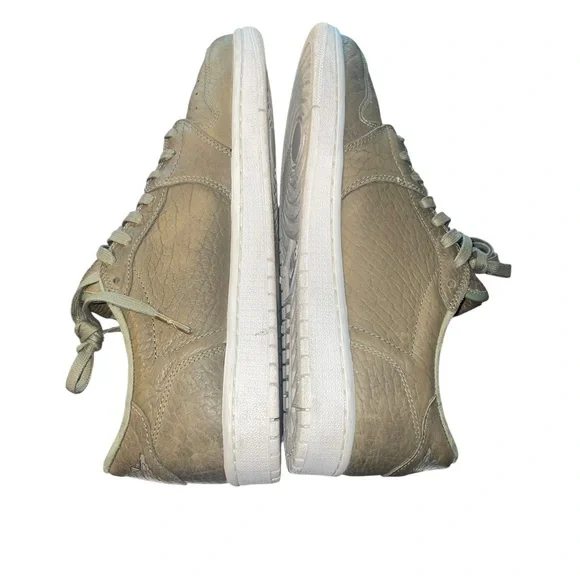 Air Jordan retro 1 swooshless shoes size 10 - Picture 4 of 7